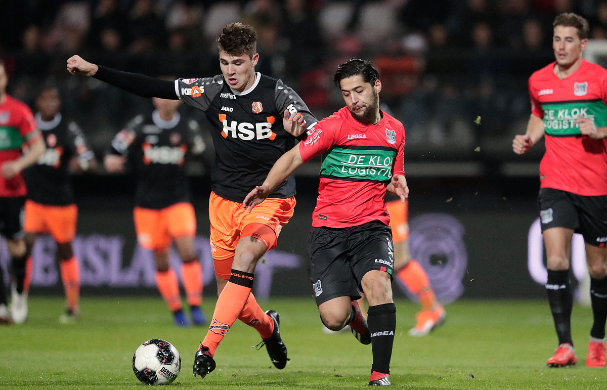 在他的调教 在他的调教